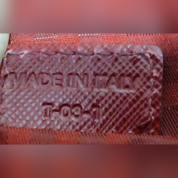 Burberry - Small Shoulder Bag - Picture 16 of 16